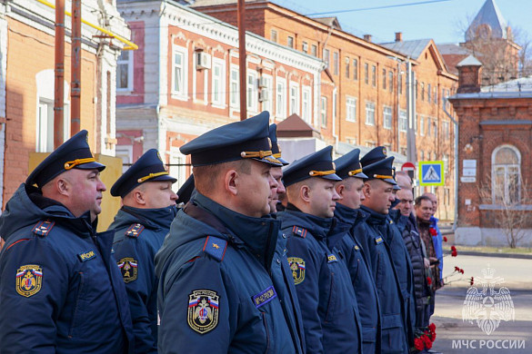 В Иванове почтили память пожарных, погибших 8 лет назад при спасении людей
